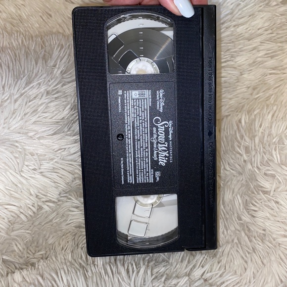 Vintage VHS tape Snow White and the seven dwarfs Walt Disney very good condition - Picture 6 of 11